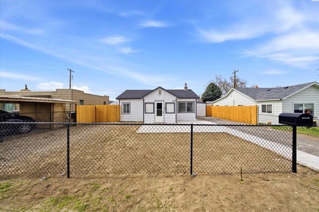 1353 Carolina Ave, Richland, WA 99352
