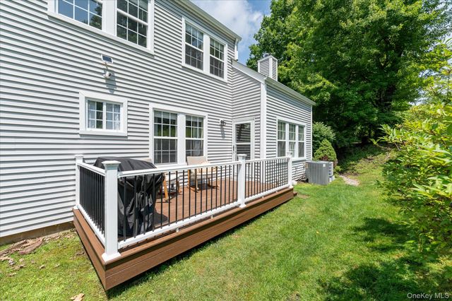 215 Sandpiper Court, Yorktown Heights, NY 10598