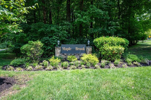 215 Sandpiper Court, Yorktown Heights, NY 10598