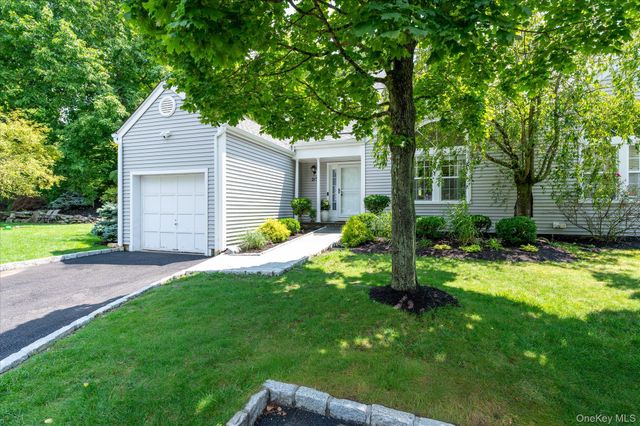 215 Sandpiper Court, Yorktown Heights, NY 10598