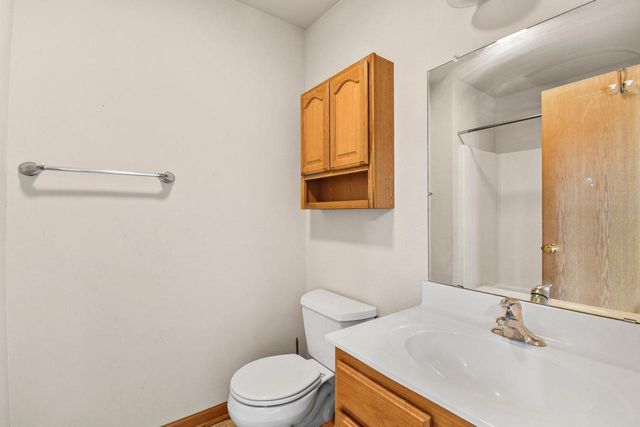 632 Hunter Oaks Boulevard, Watertown, WI 53094