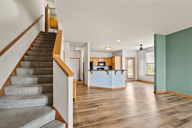 632 Hunter Oaks Boulevard, Watertown, WI 53094