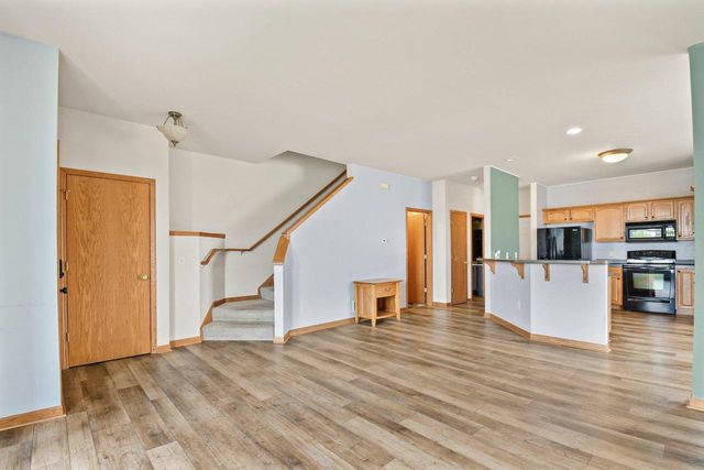 632 Hunter Oaks Boulevard, Watertown, WI 53094