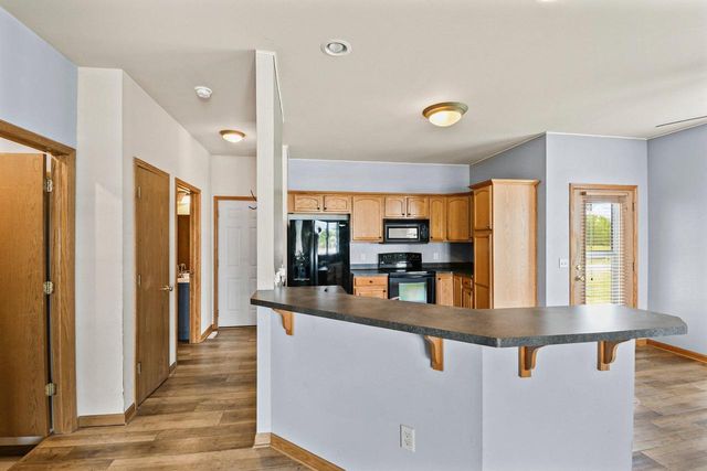 632 Hunter Oaks Boulevard, Watertown, WI 53094