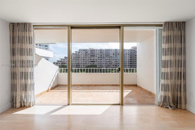 199 Ocean Lane Dr 611, Key Biscayne, FL 33149