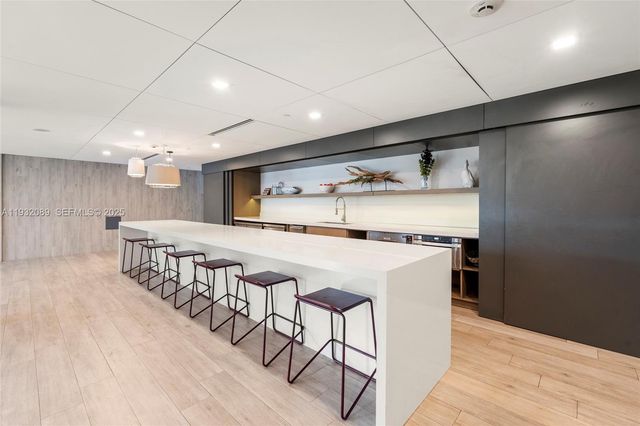 199 Ocean Lane Dr 611, Key Biscayne, FL 33149