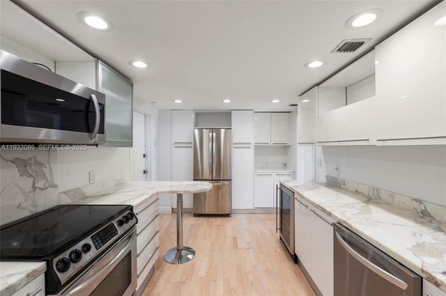 199 Ocean Lane Dr 611, Key Biscayne, FL 33149