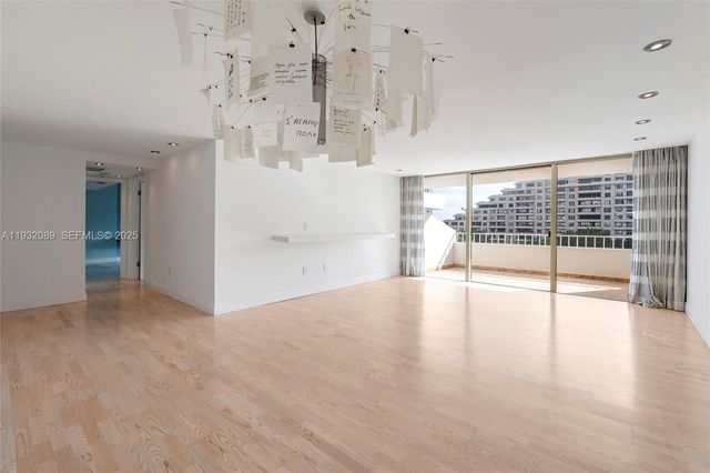 199 Ocean Lane Dr 611, Key Biscayne, FL 33149