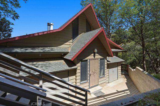 320 Delle, Crestline, CA 92325