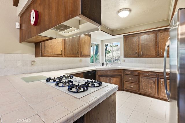 320 Delle, Crestline, CA 92325
