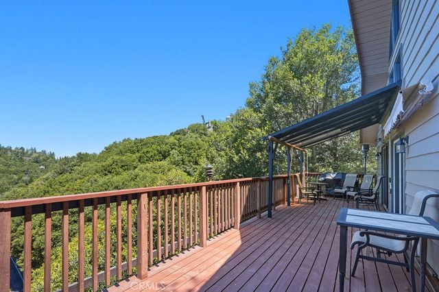 320 Delle, Crestline, CA 92325