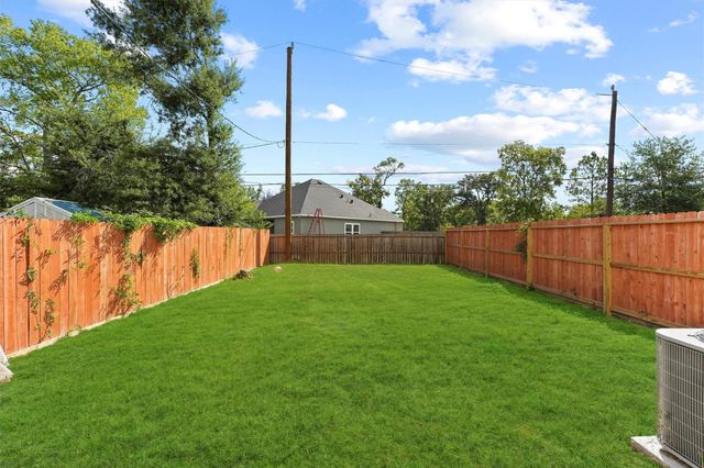 9212 Arvin Street, Houston, TX 77028