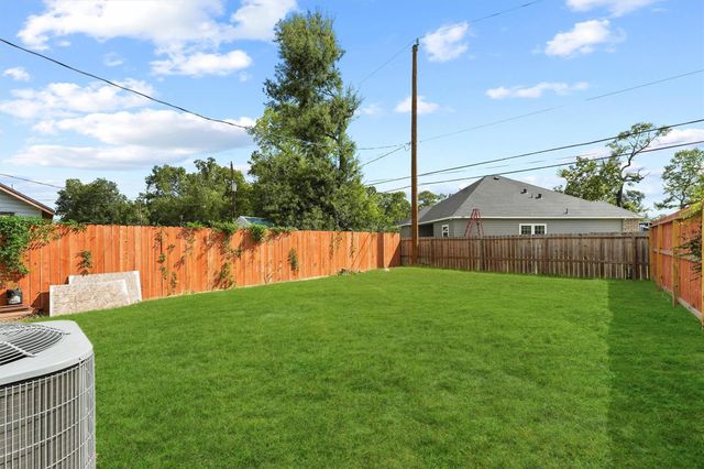 9212 Arvin Street, Houston, TX 77028