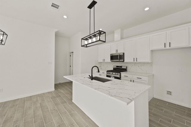 9212 Arvin Street, Houston, TX 77028