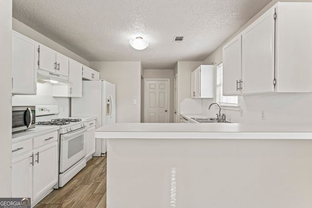 105 Eagle Way, Stockbridge, GA 30281