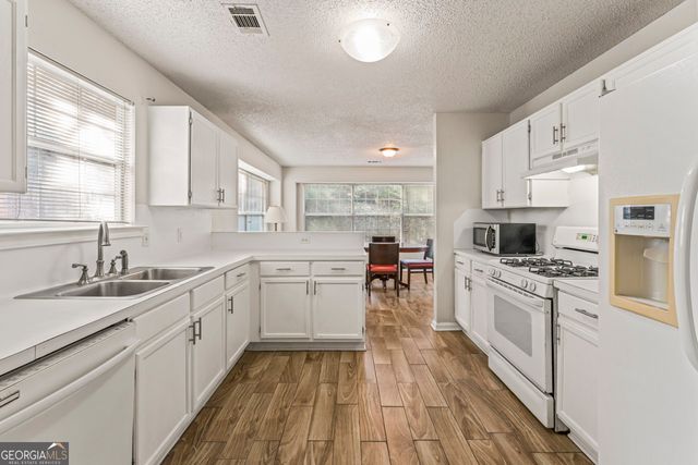 105 Eagle Way, Stockbridge, GA 30281