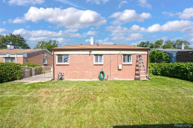 13341 Albany Street, Oak Park, MI 48237