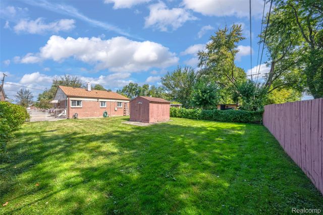 13341 Albany Street, Oak Park, MI 48237