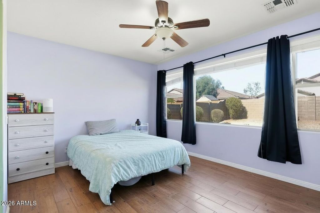 Image 10 of property listing at 1724 W HEMINGWAY Lane, Anthem, AZ 85086