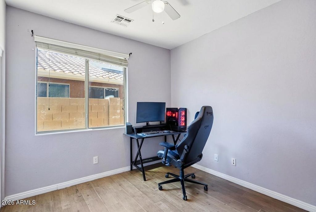 Image 17 of property listing at 1724 W HEMINGWAY Lane, Anthem, AZ 85086