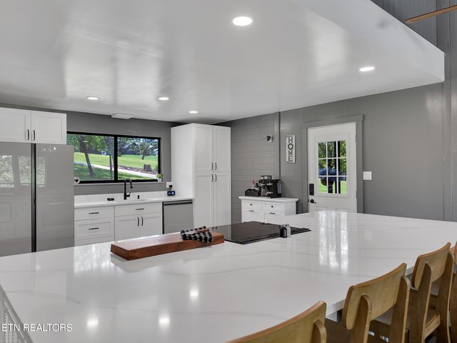 7514 Rivertrace Blvd, Knoxville, TN 37920