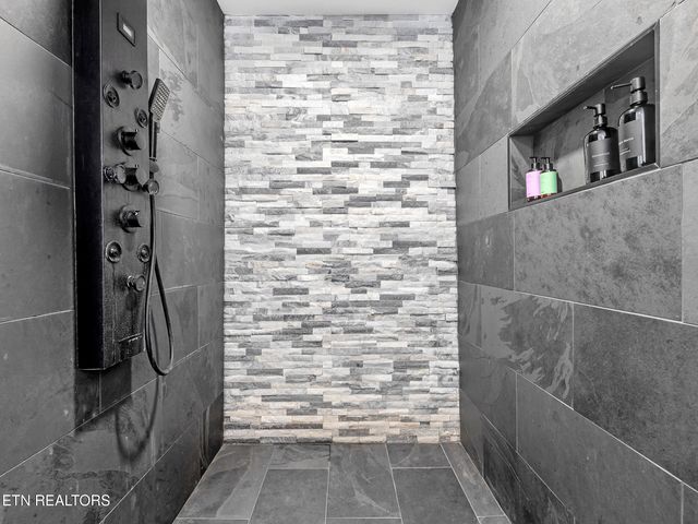 7514 Rivertrace Blvd, Knoxville, TN 37920