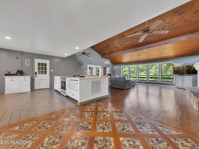 7514 Rivertrace Blvd, Knoxville, TN 37920