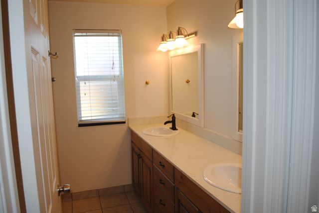 9322 S SOLENA WAY, Sandy, UT 84093