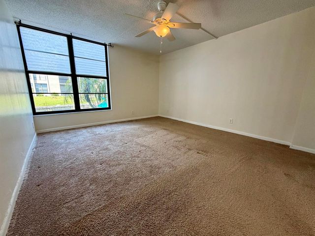 6 Royal Palm Way 102, Boca Raton, FL 33432