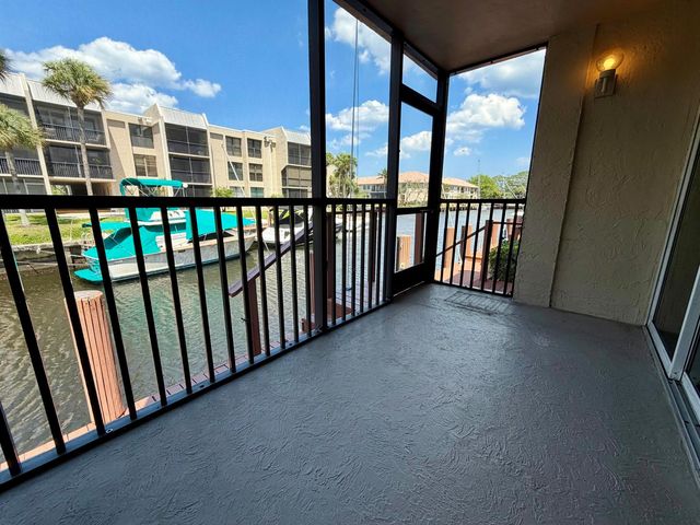 6 Royal Palm Way 102, Boca Raton, FL 33432