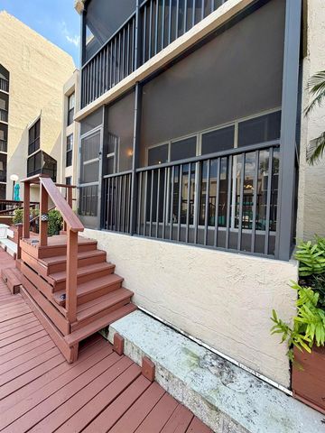 6 Royal Palm Way 102, Boca Raton, FL 33432