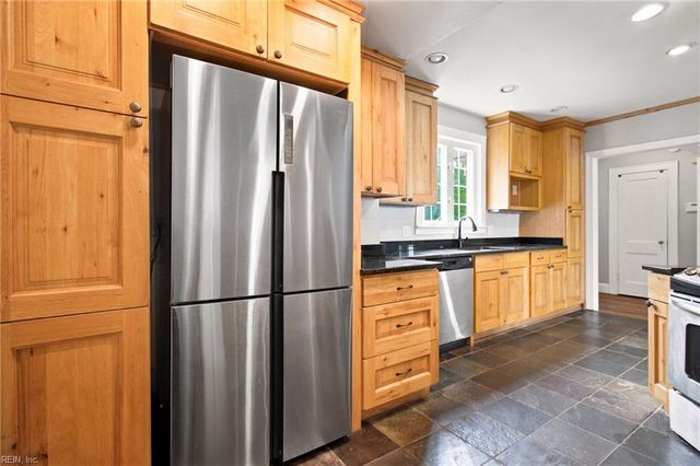 1200 N Fairwater DR, Norfolk, VA 23508