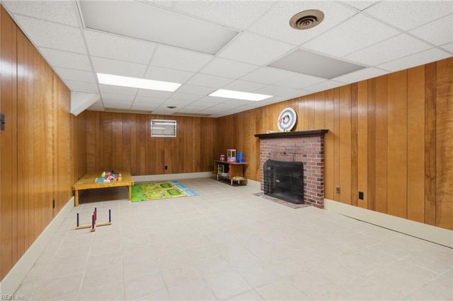 1200 N Fairwater DR, Norfolk, VA 23508