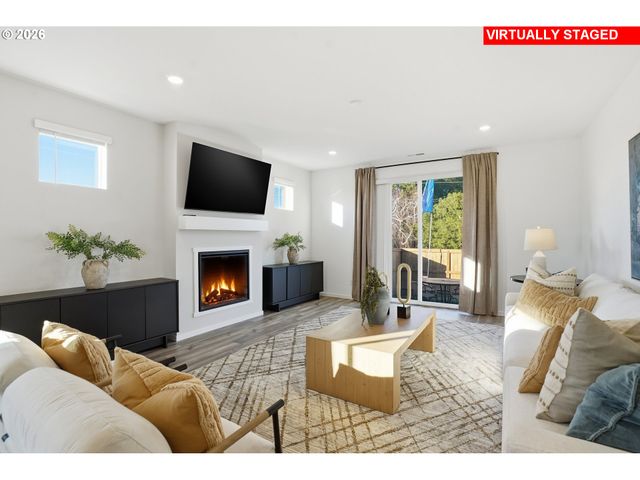 398 Ne Hunter Dr, Estacada, OR 97023