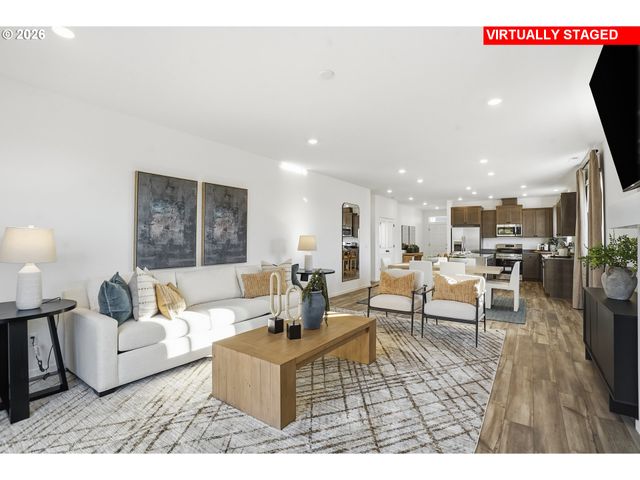 398 Ne Hunter Dr, Estacada, OR 97023