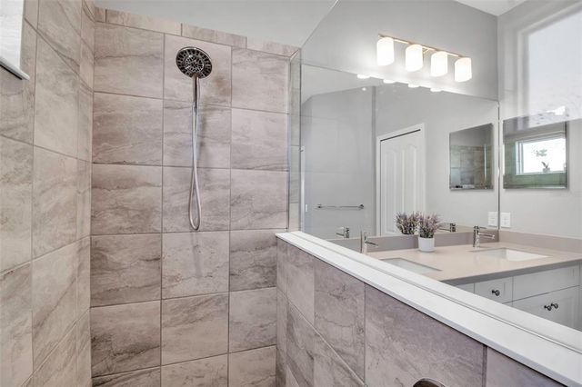 12915 TRUE BLUE CIRCLE, Bradenton, FL 34211