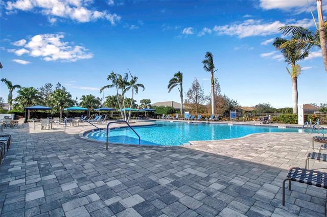 12915 TRUE BLUE CIRCLE, Bradenton, FL 34211