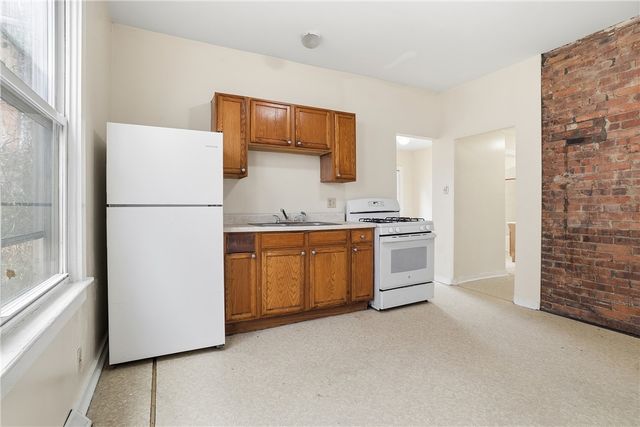 144 Ridge Avenue, New Kensington, PA 15068