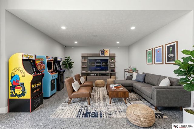 11919 N 184th Plaza, Bennington, NE 68007