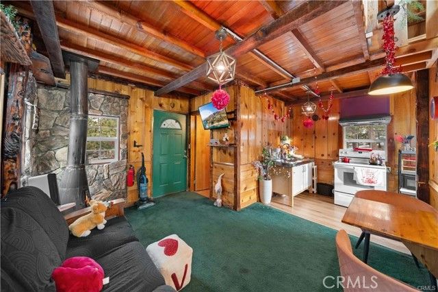 831 Crescent Lane, Big Bear Lake, CA 92315