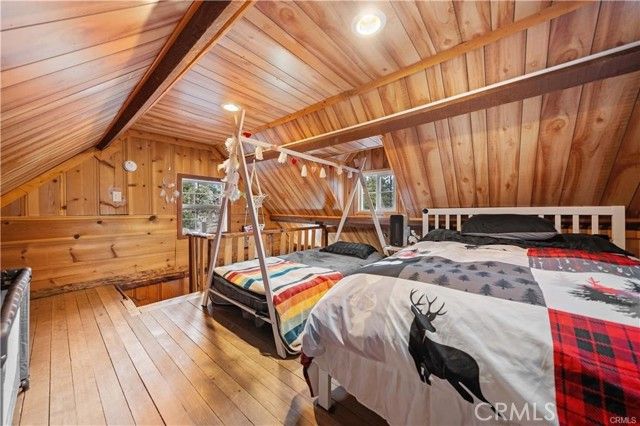 831 Crescent Lane, Big Bear Lake, CA 92315