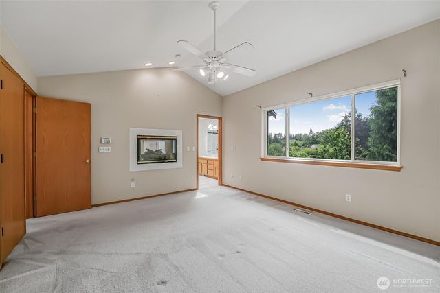 19810 11th Street E, Lake Tapps, WA 98391