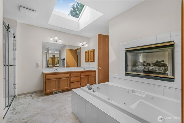 19810 11th Street E, Lake Tapps, WA 98391