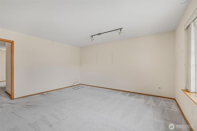 19810 11th Street E, Lake Tapps, WA 98391