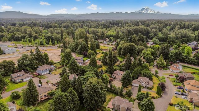 19810 11th Street E, Lake Tapps, WA 98391
