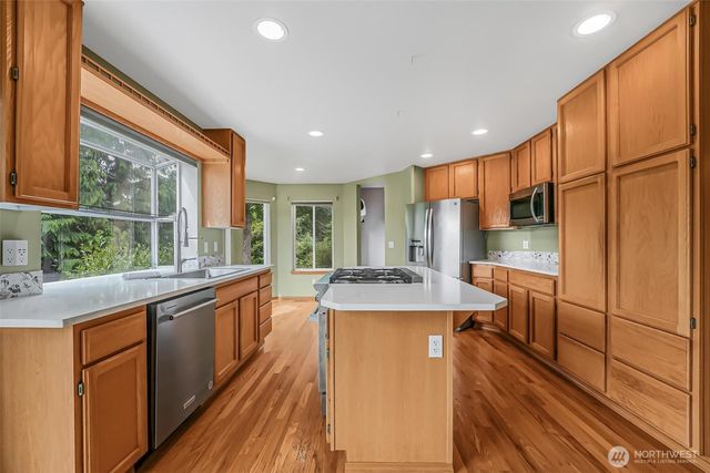 19810 11th Street E, Lake Tapps, WA 98391