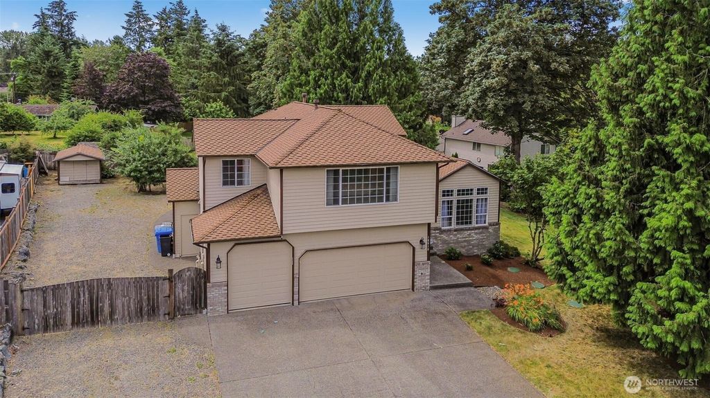19810 11th Street E, Lake Tapps, WA 98391