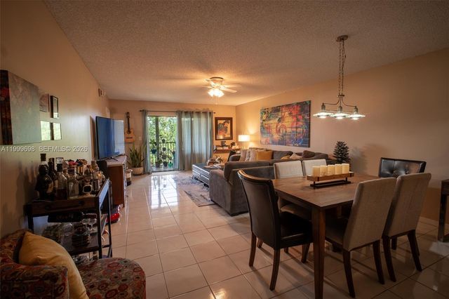 2083 Coral Ridge Dr N302, Coral Springs, FL 33071