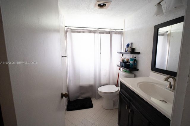 2083 Coral Ridge Dr N302, Coral Springs, FL 33071