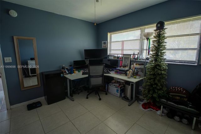 2083 Coral Ridge Dr N302, Coral Springs, FL 33071